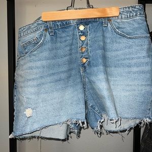 NWOT size 16 shorts